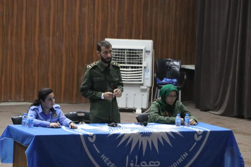 Hêzên Ewlekariya Hundirîn bi şêniyan re civiya