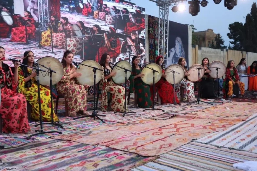 Roja duyemîn a Festîvala Şehîd Berçem bi stran û govendê bi dawî bû
