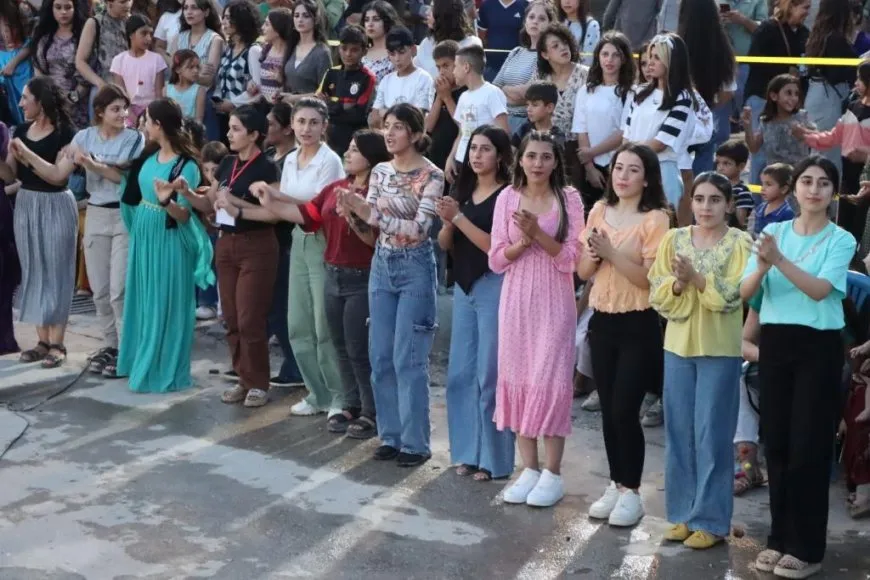 Roja duyemîn a Festîvala Şehîd Berçem bi stran û govendê bi dawî bû
