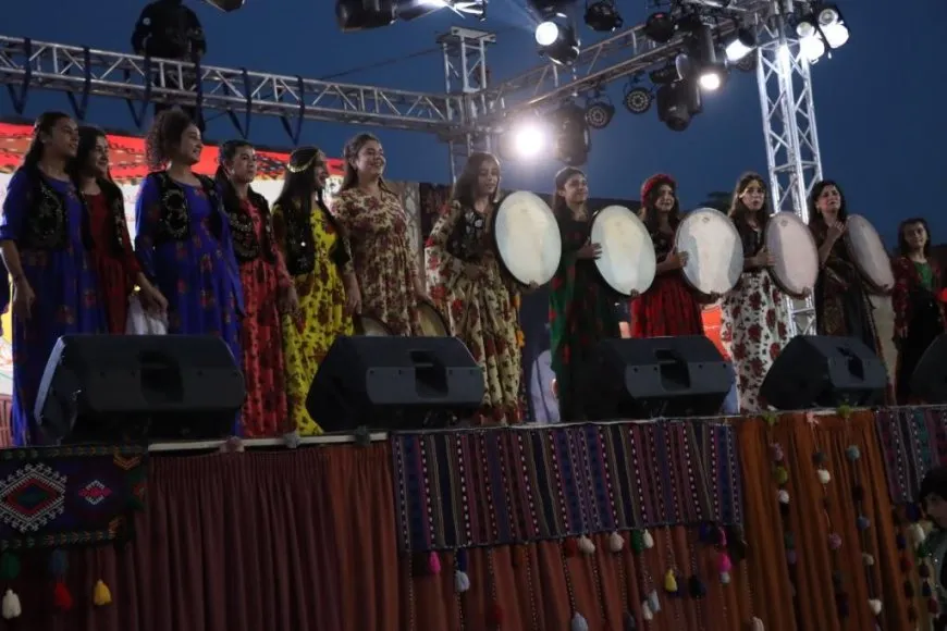 Roja duyemîn a Festîvala Şehîd Berçem bi stran û govendê bi dawî bû