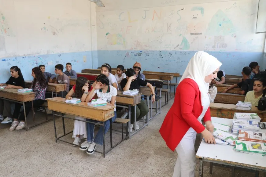 Sala xwendinê ya 2024-2025`an li Herêma Bakur û Rojhilatê Sûriyeyê dest pê kir