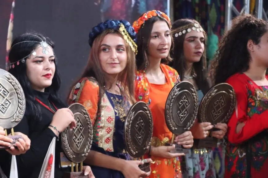 Festîvala Şehîd Berçem bi xelatkirina komên hunerî bi dawî bû