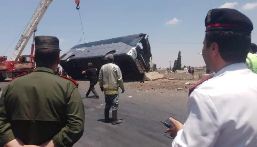 Di qezaya trafîkê de kesek mir û 22 jî birîndar bûn