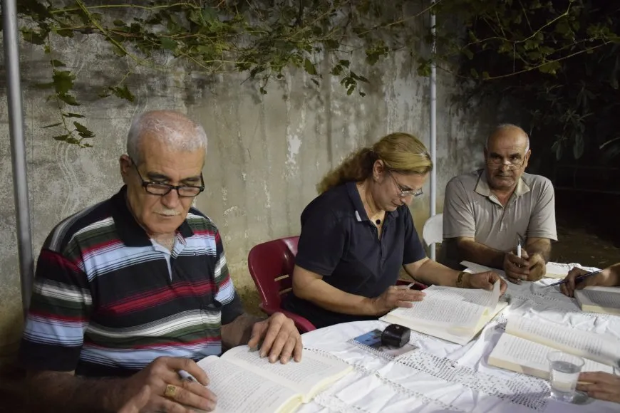Koma xwendinê beşa ‘Pirsgirêka Civakê ya Bajarbûnê’ya Sosyolojiya Azadiyê dixwîne