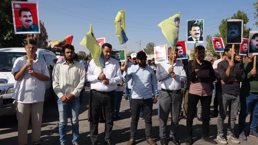 Xelkê Tebqayê pergala îşkence û qirkirinê li ser Rêber Abdullah Ocalan şermezar kir
