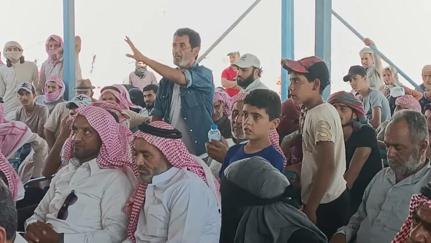 Der barê pêşdeçûnên siyasî li kampa Mehmûdlî civîn
