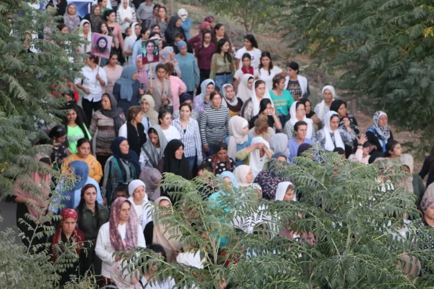 Kongra Star bi meşekê êrişên li dijî jinan şermezar kirin