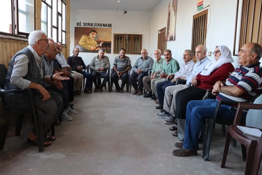 Însiyatîfa Azadiya Rêber Abdullah Ocalan bi xelkê Qamişloyê re civiya