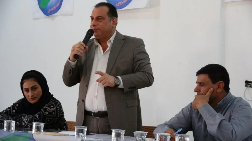 ʹEm di helwesta xwe ya çareserkirina krîza Sûriyeyê de bi îsrar inʹ