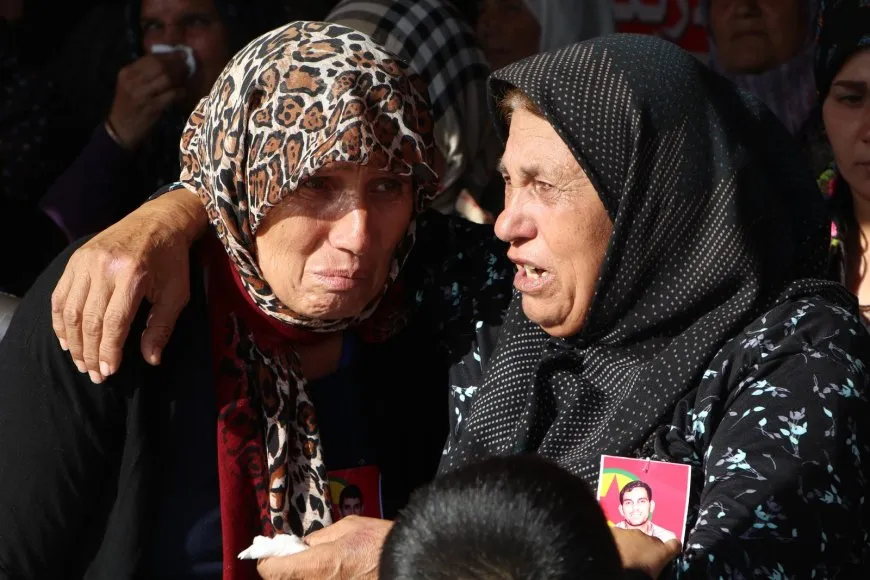 Xelkê li Şehbayê sersaxî da malbata şehîd Azad Efrîn