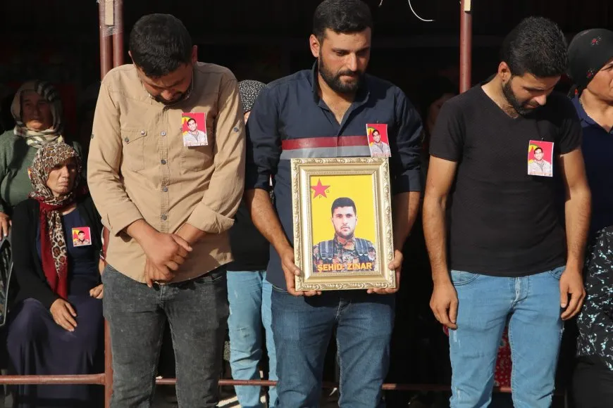 Xelkê li Şehbayê sersaxî da malbata şehîd Azad Efrîn