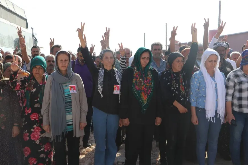 Xelkê li Şehbayê sersaxî da malbata şehîd Azad Efrîn