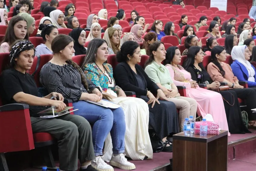 Konferansa duyemîn a Akademiya Jineolojiyê hat lidarxistin