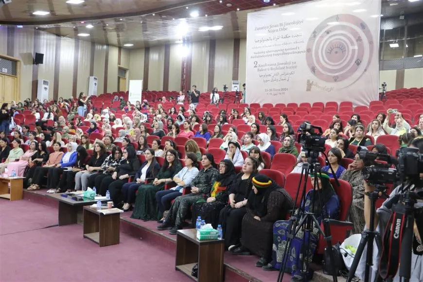 Konferansa duyemîn a Akademiya Jineolojiyê hat lidarxistin