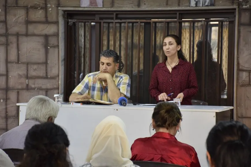 Komên xwendinê ‘desthilatdarî û rêveberî’ nîqaş kir