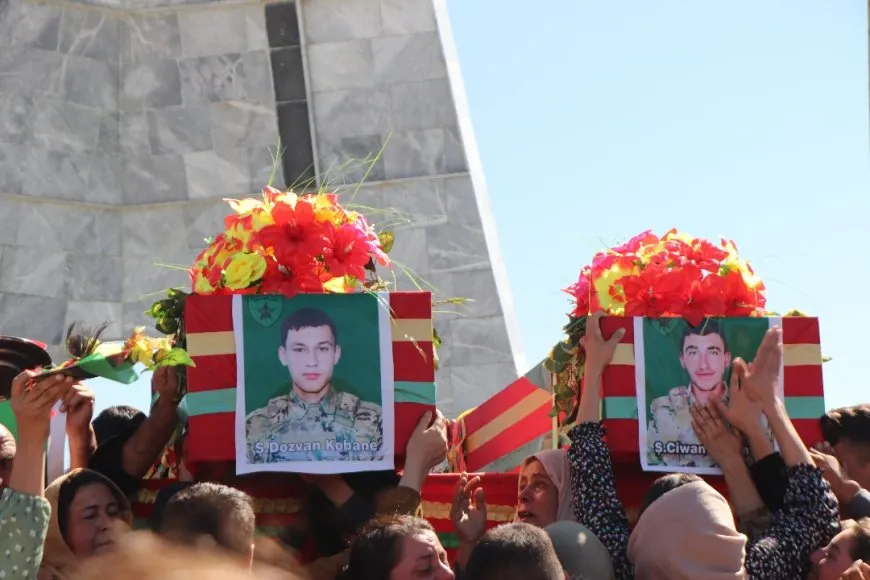 Li Kobanê 2 şehîd hatin oxirkirin
