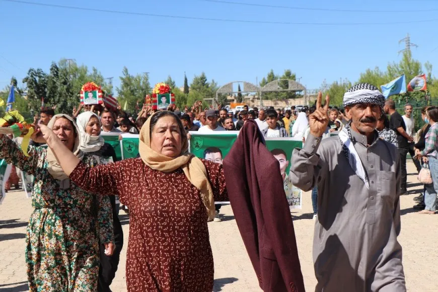 Li Kobanê 2 şehîd hatin oxirkirin