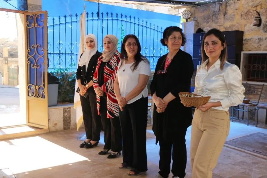 Jin li Helebê rewşa xwe ya di şer û aloziyan de nîqaş dikin