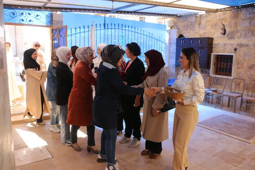 Jin li Helebê rewşa xwe ya di şer û aloziyan de nîqaş dikin