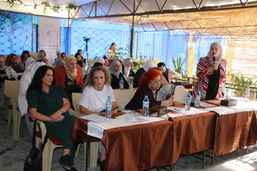 Jin li Helebê rewşa xwe ya di şer û aloziyan de nîqaş dikin