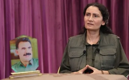 ‘Li Rojava tenê meş û dirûşm têrî nakin’