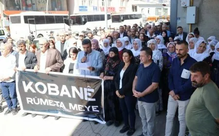 ‘Kobanê rûmeta gelê kurd e’
