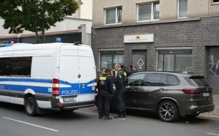 Kesên nenas hewl da Nav Berlînê bişewitînin
