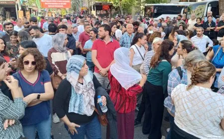 Bi hezaran kes ber bi ‘Mitînga Azadiyê’ ve diherikin