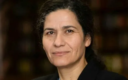 Îlham Ehmed: Em ji bo çareseriyê diyalogan dimeşînin