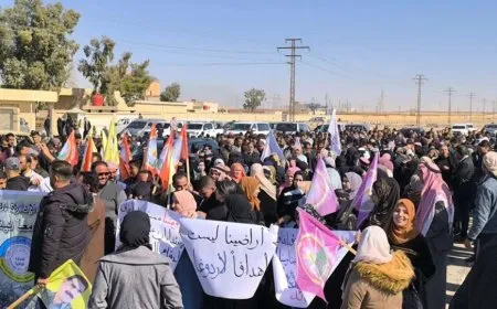 Xelkê Dêrazorî li dijî êrişan daket qadan