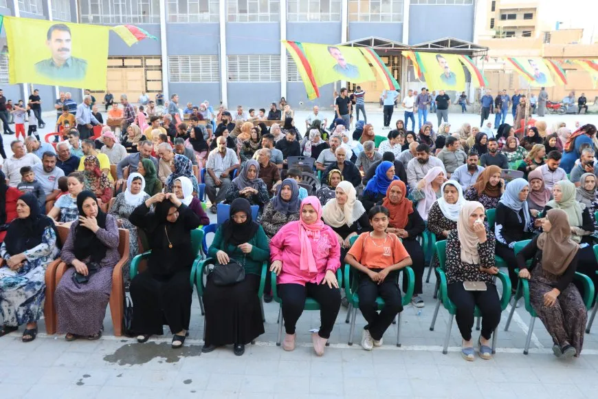 Li ser komplo rêzecivînên girseyî