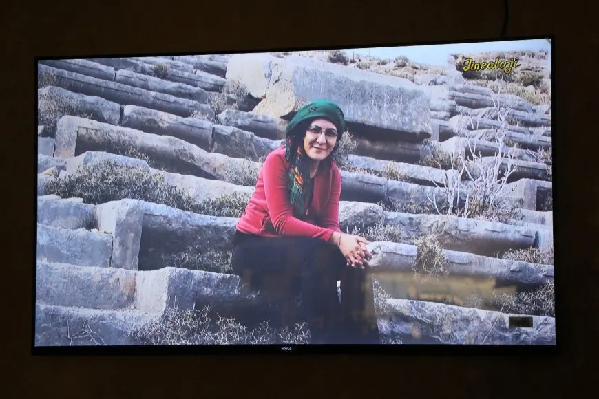 Şehîd Nagihan Akarsel li Helebê hat bibîranîn