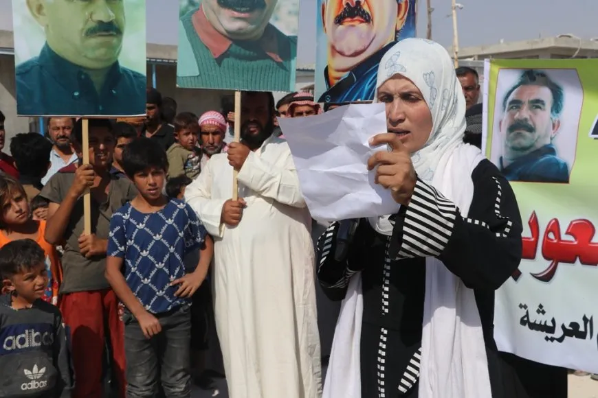 Şêniyên kampa Erîşa komplo şermezar kir