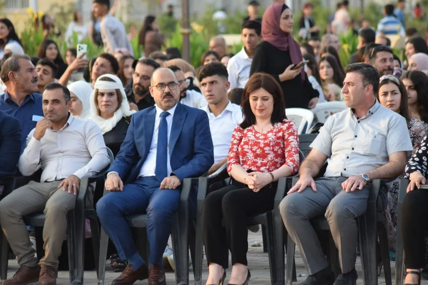 Ji Zanîngeha Rojava 435 xwendekarên din derçûn