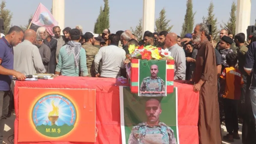 Şêniyên Reqayê şehîdekî xwe oxir kir