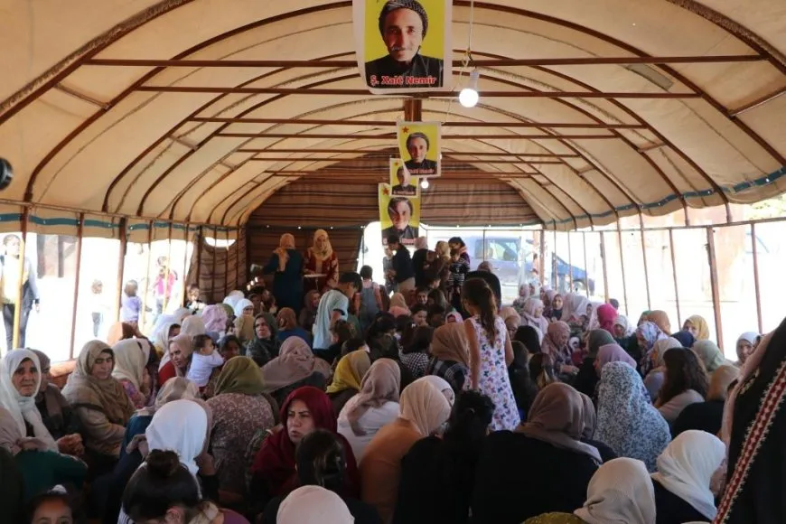 Sersaxî ji malbata şehîd Apê Nemir re xwestin