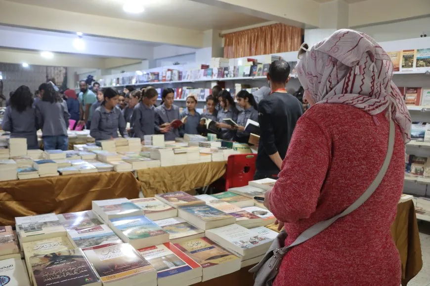Li Pêşangeha Şehîd Herekol beşdariya xwendekaran
