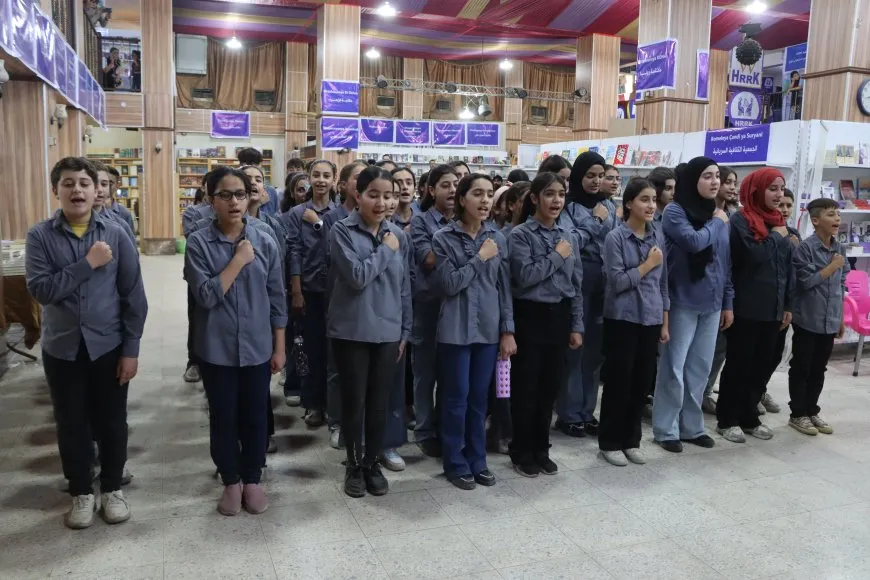 Li Pêşangeha Şehîd Herekol beşdariya xwendekaran