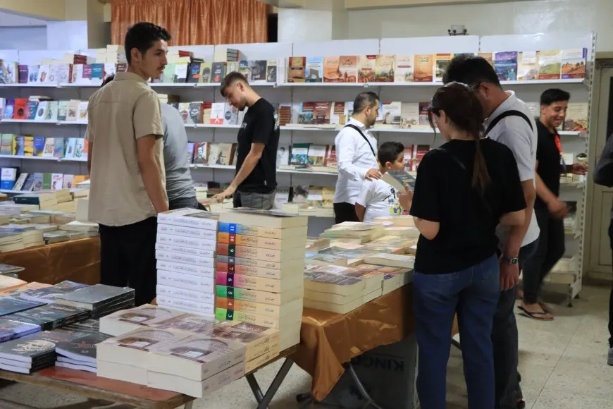 Di roja sêyemîn a Pêşangeha Pirtûkan de 2 pirtûk hatin îmzekirin