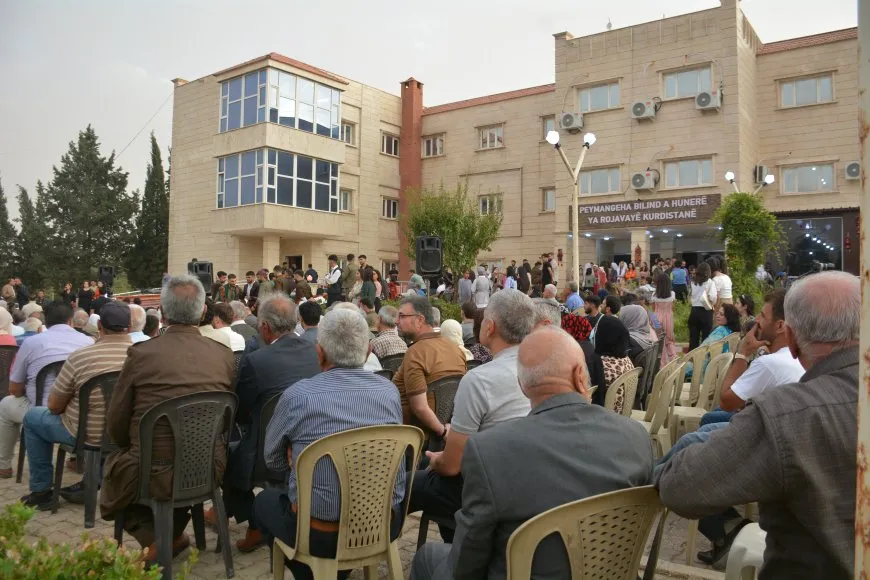Peymangeha Bilind a Hunerê ya Rojavayê Kurdistanê hat vekirin