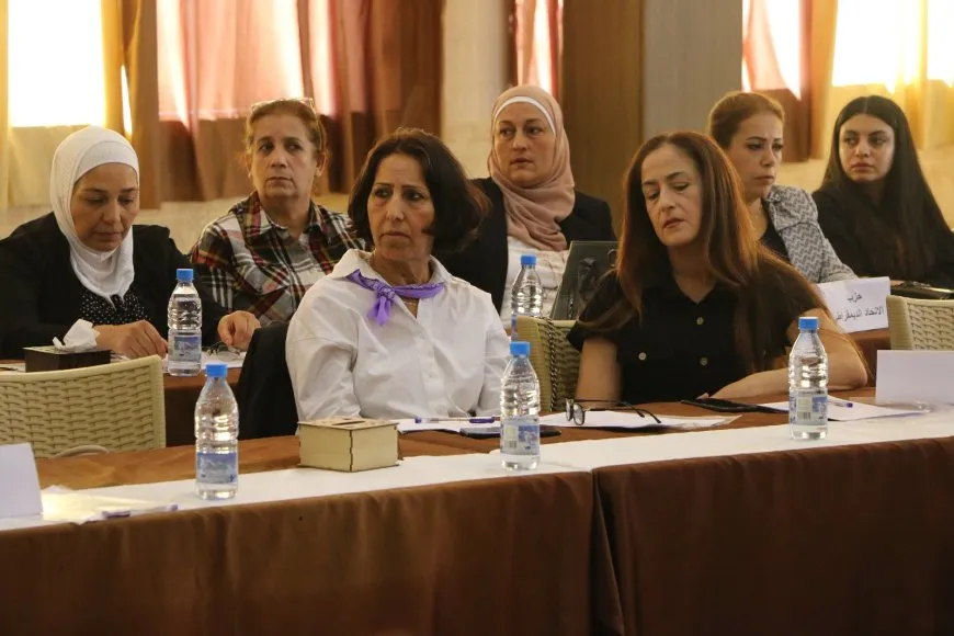 Roja yekemîn a foruma diyaloga Sûriyeyî ya jinan bi dawî bû