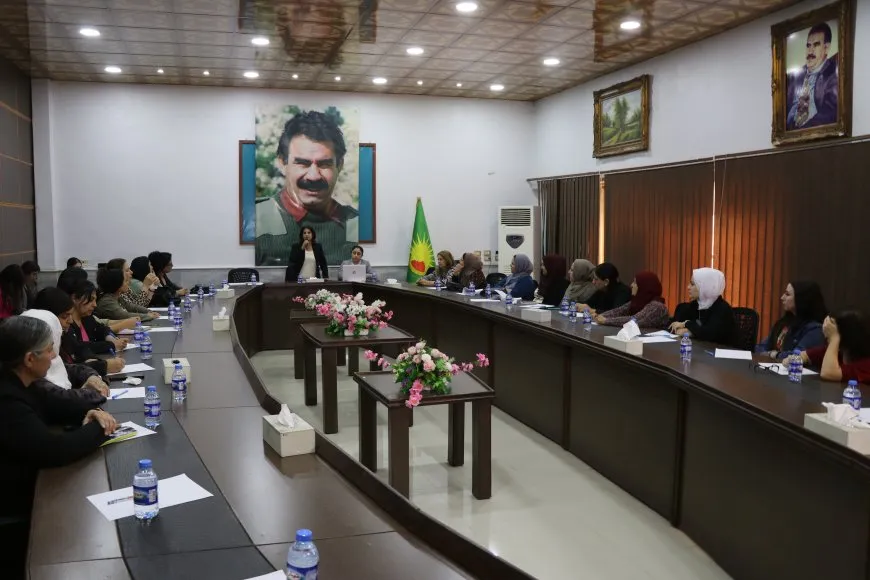 Têkildarî rewşên hiqûqî û tenduristî yên li Îmraliyê panel