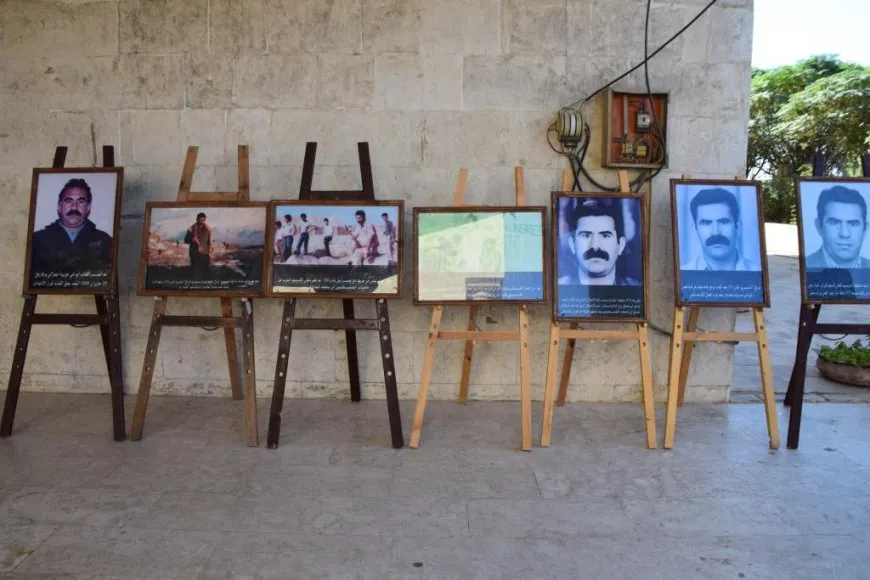 Jinên ciwan rola Rêber Abdullah Ocalan di çareseriyê de nîqaş dikin