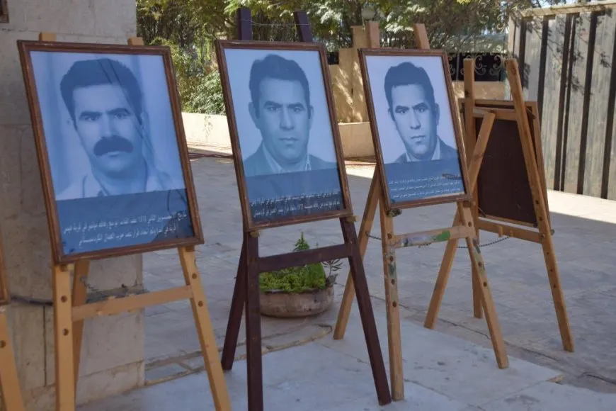 Jinên ciwan rola Rêber Abdullah Ocalan di çareseriyê de nîqaş dikin