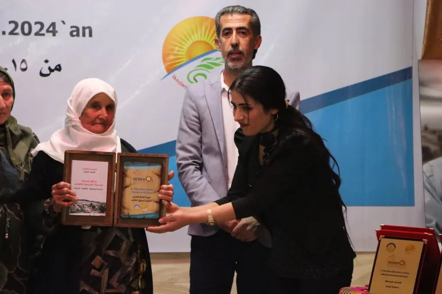 Pêşangeha Pirtûkan bi xelatkirin û serdanan bi dawî bû