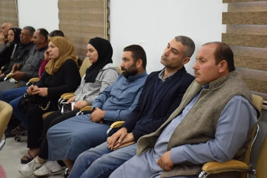 Têkildarî têgeha ʹnasnameya neteweyîʹ panel