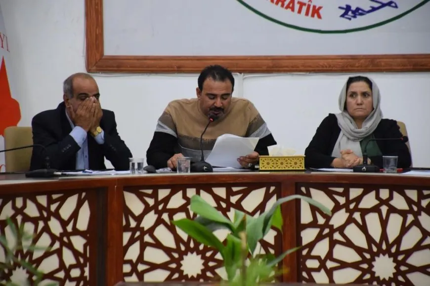 Têkildarî têgeha ʹnasnameya neteweyîʹ panel