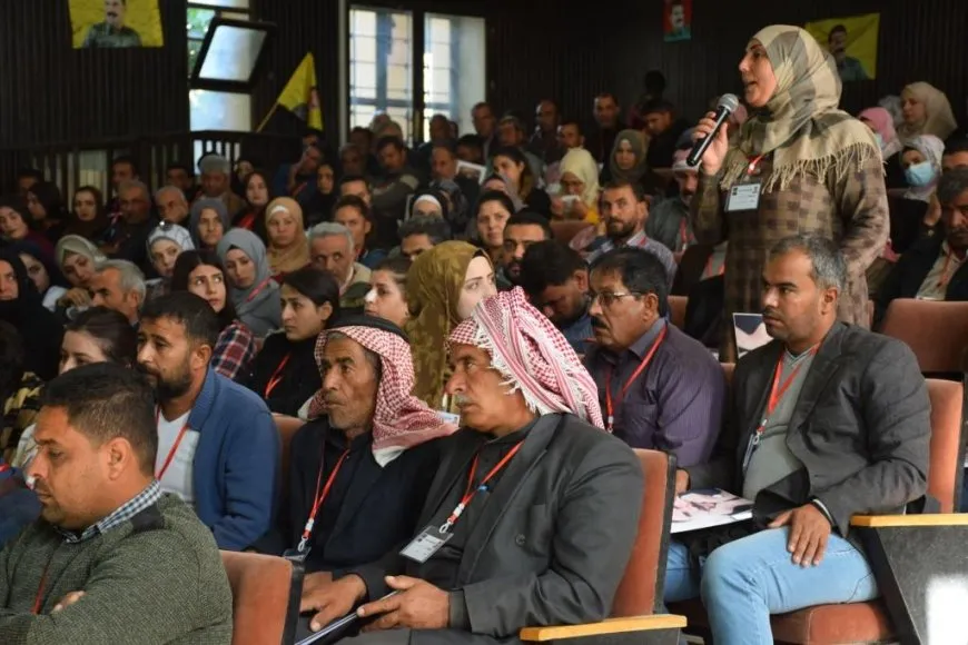 Têkildarî ʹManîfestoya Şaristaniya Demokratîkʹ li kantona Firatê komxebat