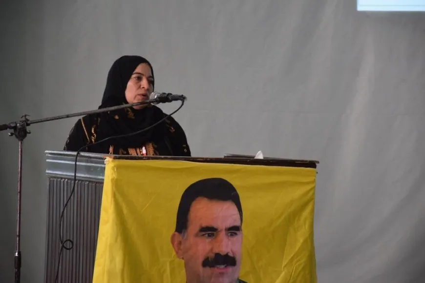 Têkildarî ʹManîfestoya Şaristaniya Demokratîkʹ li kantona Firatê komxebat