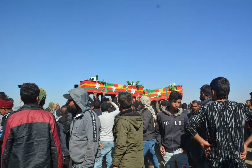 Şehîdên komkujiya stasyona Siwêdiyê hatin oxirkirin